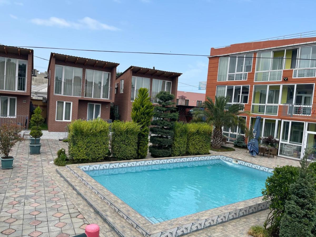 Hotel Buta Batumi Exterior photo