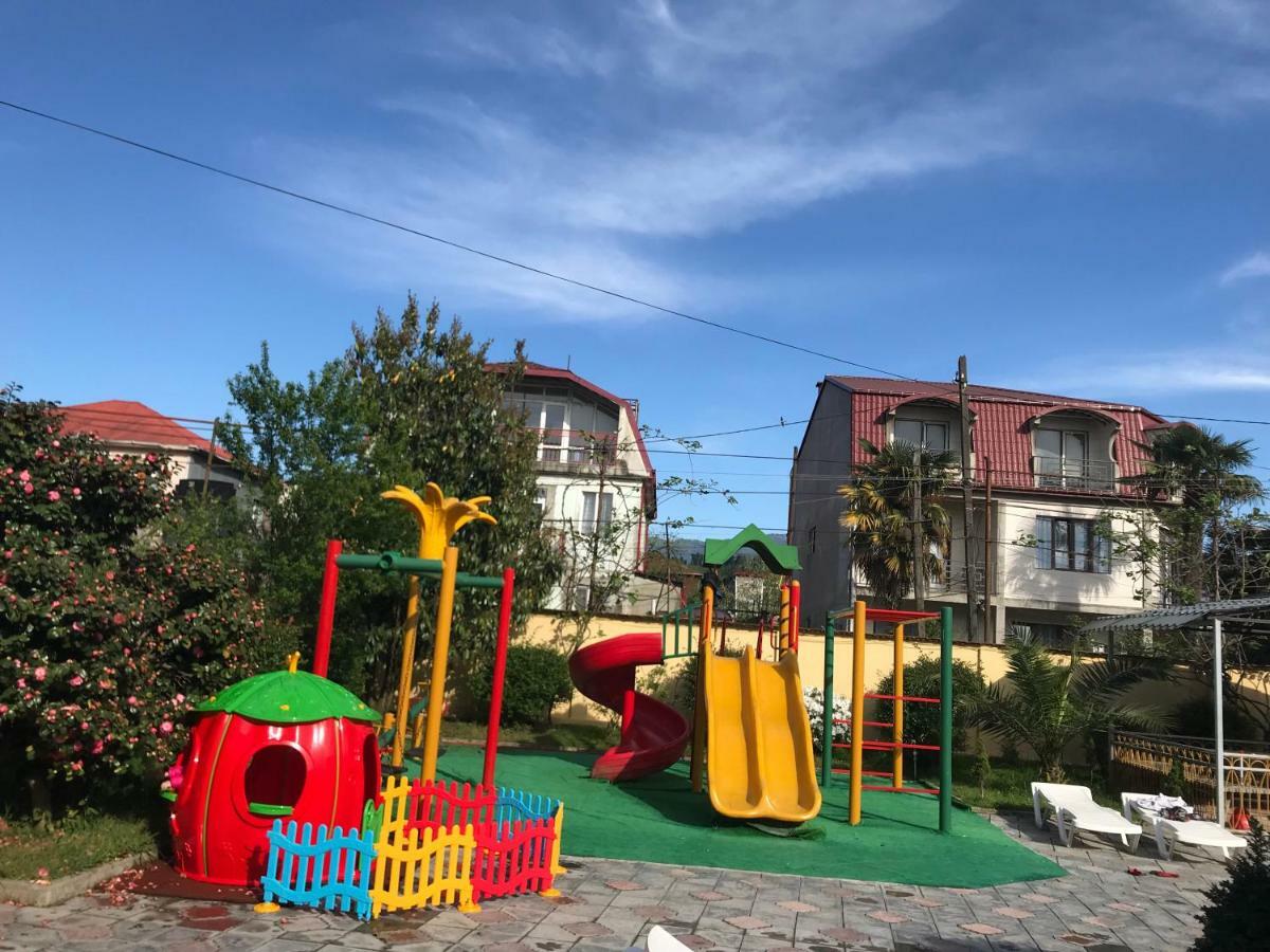 Hotel Buta Batumi Exterior photo